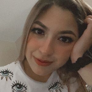 Meet your Posher, Daniella